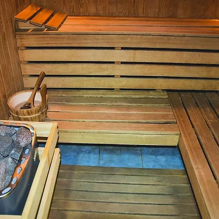 Appartement In Flora 4*